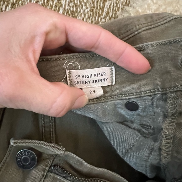 Madewell 9” High Riser Skinny Skinny Garment-Dyed Jeans - Picture 4 of 4